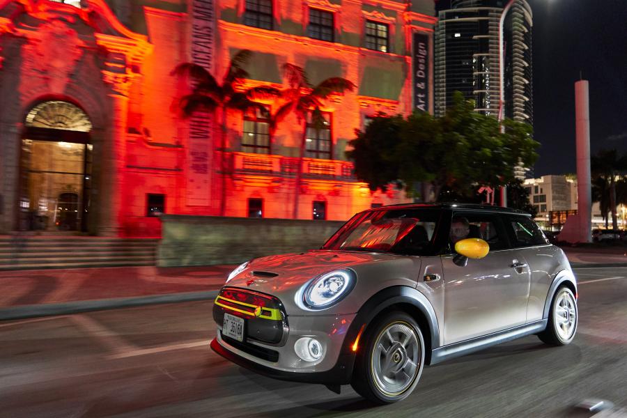 Mini Cooper SE (F56) 2020 года  (NA) (фото 29 из 342)